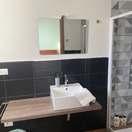 Casa Nel Borgo Di Capraia