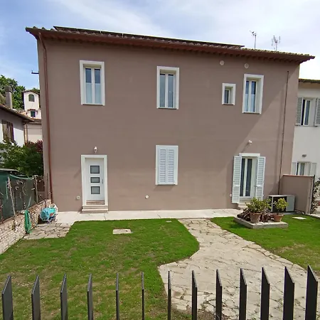 Homestay szállás Casa Nel Borgo Di Capraia *