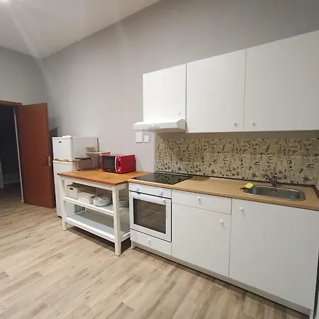 Casa Nel Borgo Di Capraia Δωμάτια σε οικογενειακή κατοικία